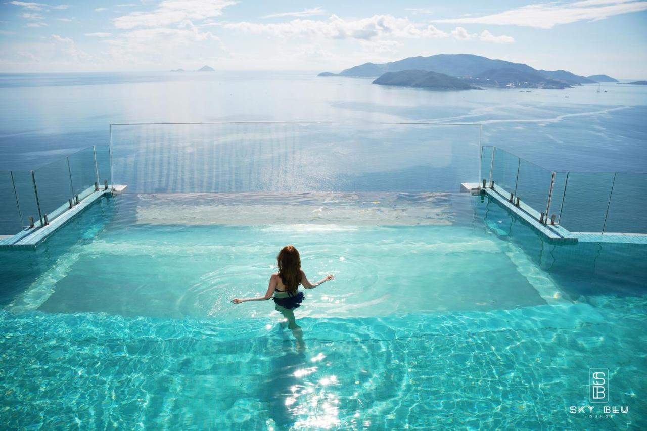Panorama Central Nha Trang- Vietnam'S Highest Infinitive Rooftop Pool Buitenkant foto