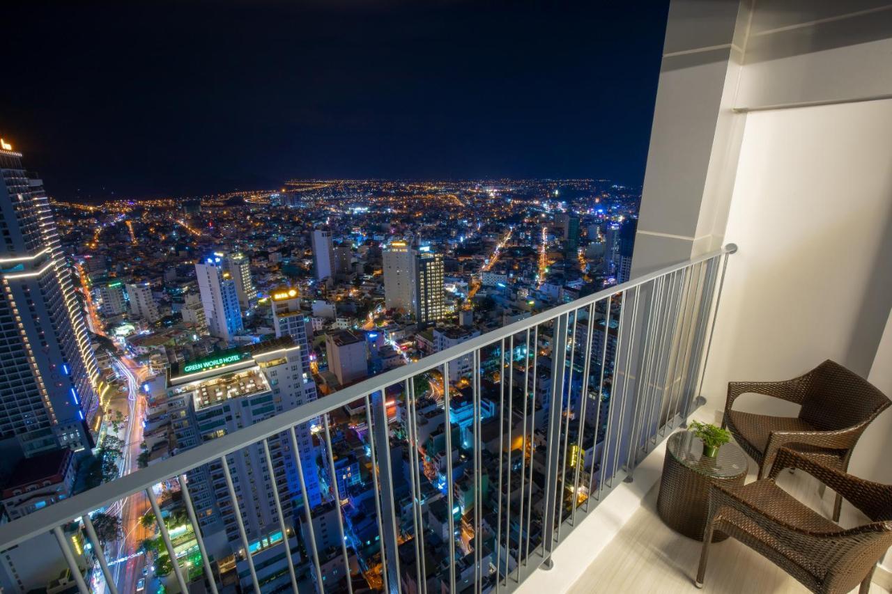 Panorama Central Nha Trang- Vietnam'S Highest Infinitive Rooftop Pool Buitenkant foto