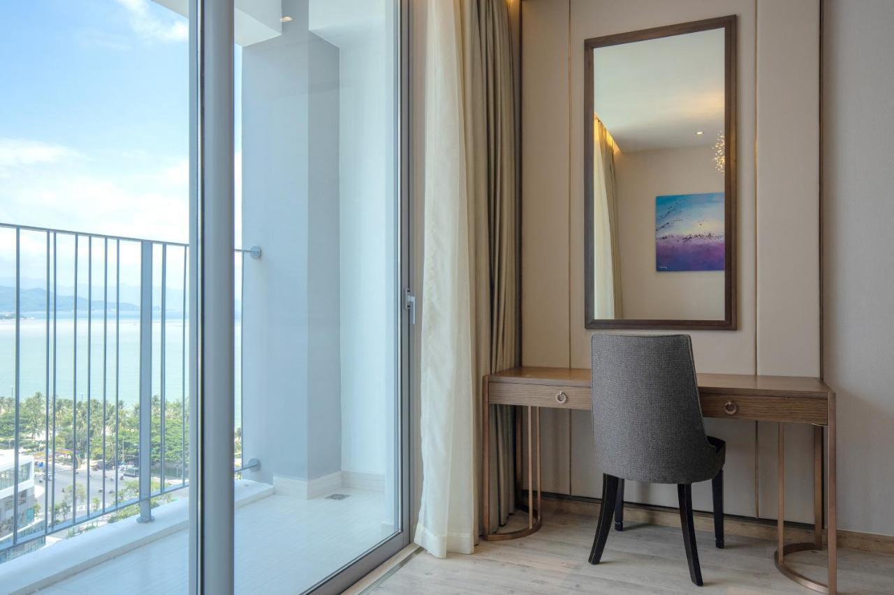 Panorama Central Nha Trang- Vietnam'S Highest Infinitive Rooftop Pool Buitenkant foto